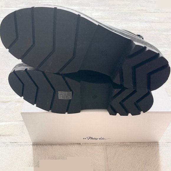 NWT 3.1 Phillip Lim Avril Lugsole Leather Chelsea Boots in Black - Picture 11 of 13
